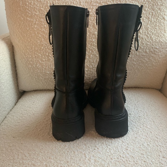 Artica Boots - Picture 2 of 4